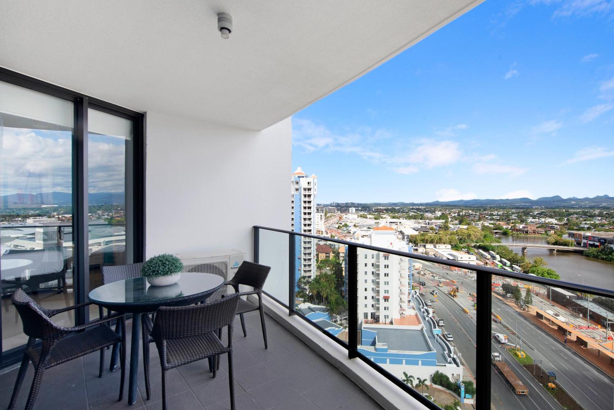 Sierra Grand Broadbeach - Self Contained & Privately Managed Apartments Gold Coast Exterior foto