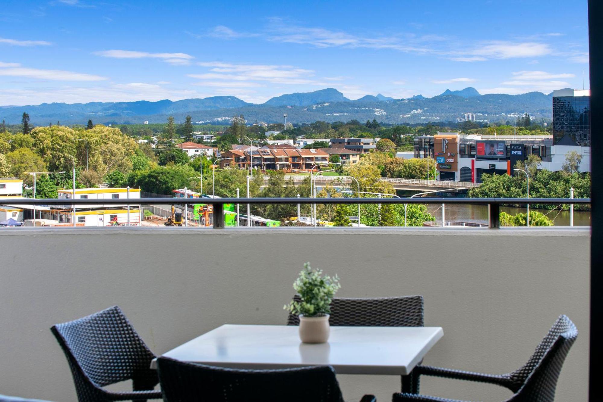 Sierra Grand Broadbeach - Self Contained & Privately Managed Apartments Gold Coast Exterior foto